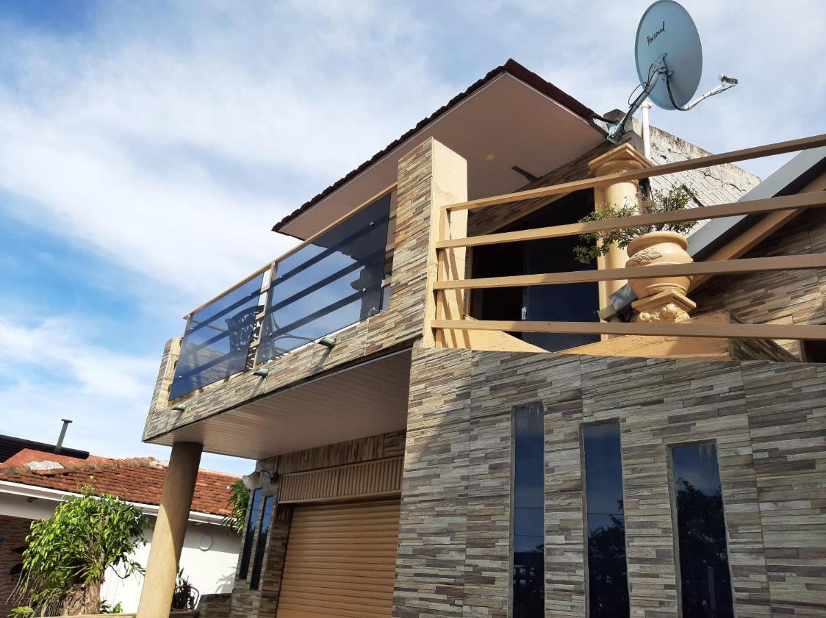 Hospedaje Margarita Encarnacion Ngoại thất bức ảnh